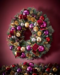 Plum Christmas 28" Prelit Wreath