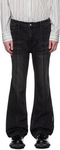 C2H4 Black Stagger Streamline Arch Raw Edge Jeans