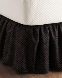 Gustone Dust Skirt, Queen