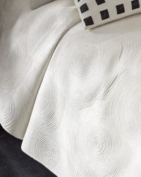 Einar Velvet Coverlet, Queen