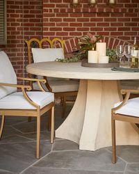 Round Outdoor Dining Table