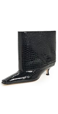 A. W.A. K.E. MODE Super Short Dana Boots Black 41