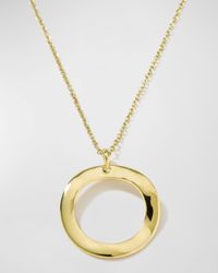 Short Mini Wavy Circle Pendant Neckace in 18K Gold