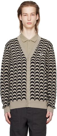 Fred Perry Cardigan taupe et noir à motif chevronné en tricot jacquard