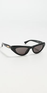 Bottega Veneta Curvy Sunglasses Black-Black-Grey One Size