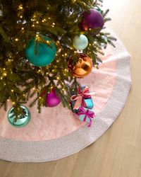 Pink Christmas Tree Skirt with Pearly Border, 60"