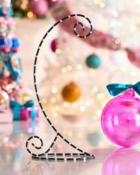 Large Black and White Ornament Stand