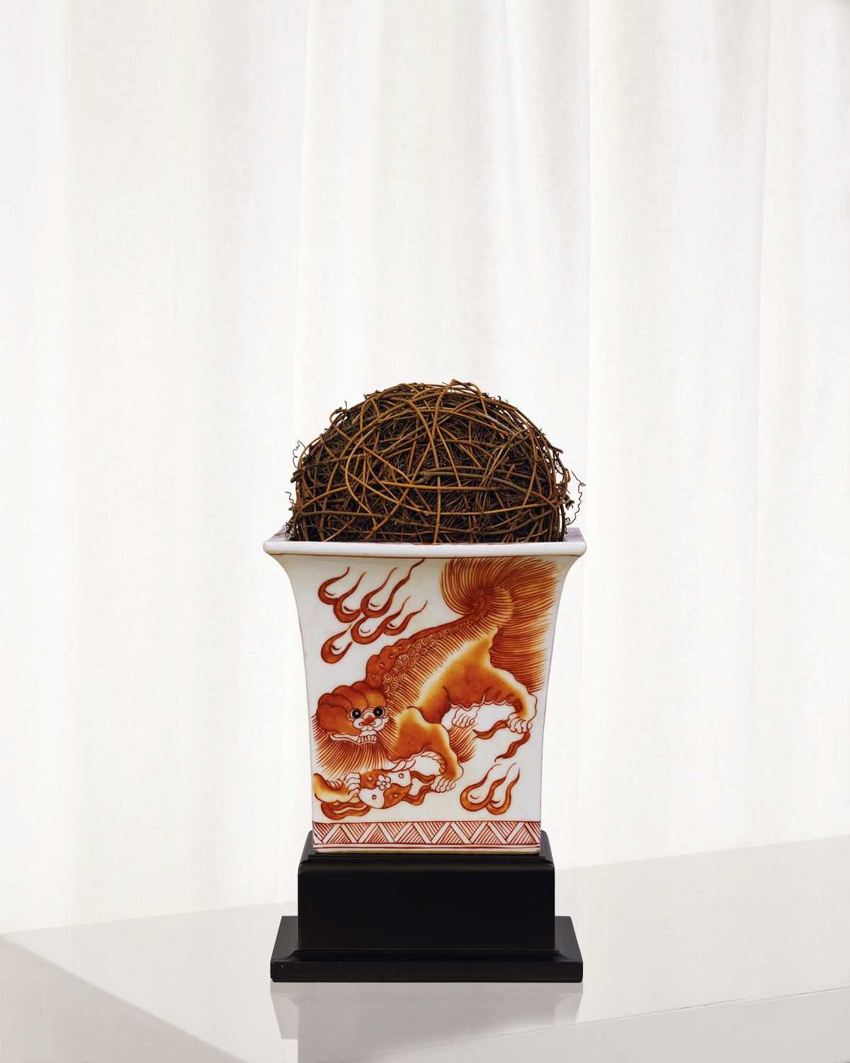 Chow Square Planter with Stand