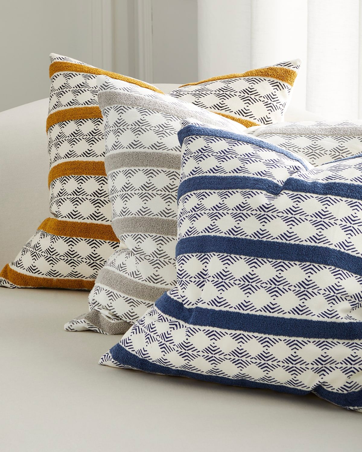 Salvador Decorative Pillow, 22"