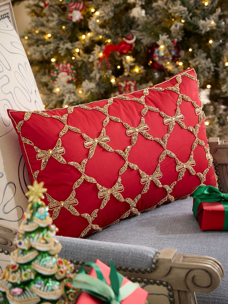 Kim Seybert Santa's Toy Chest Bow Trellis Pillow