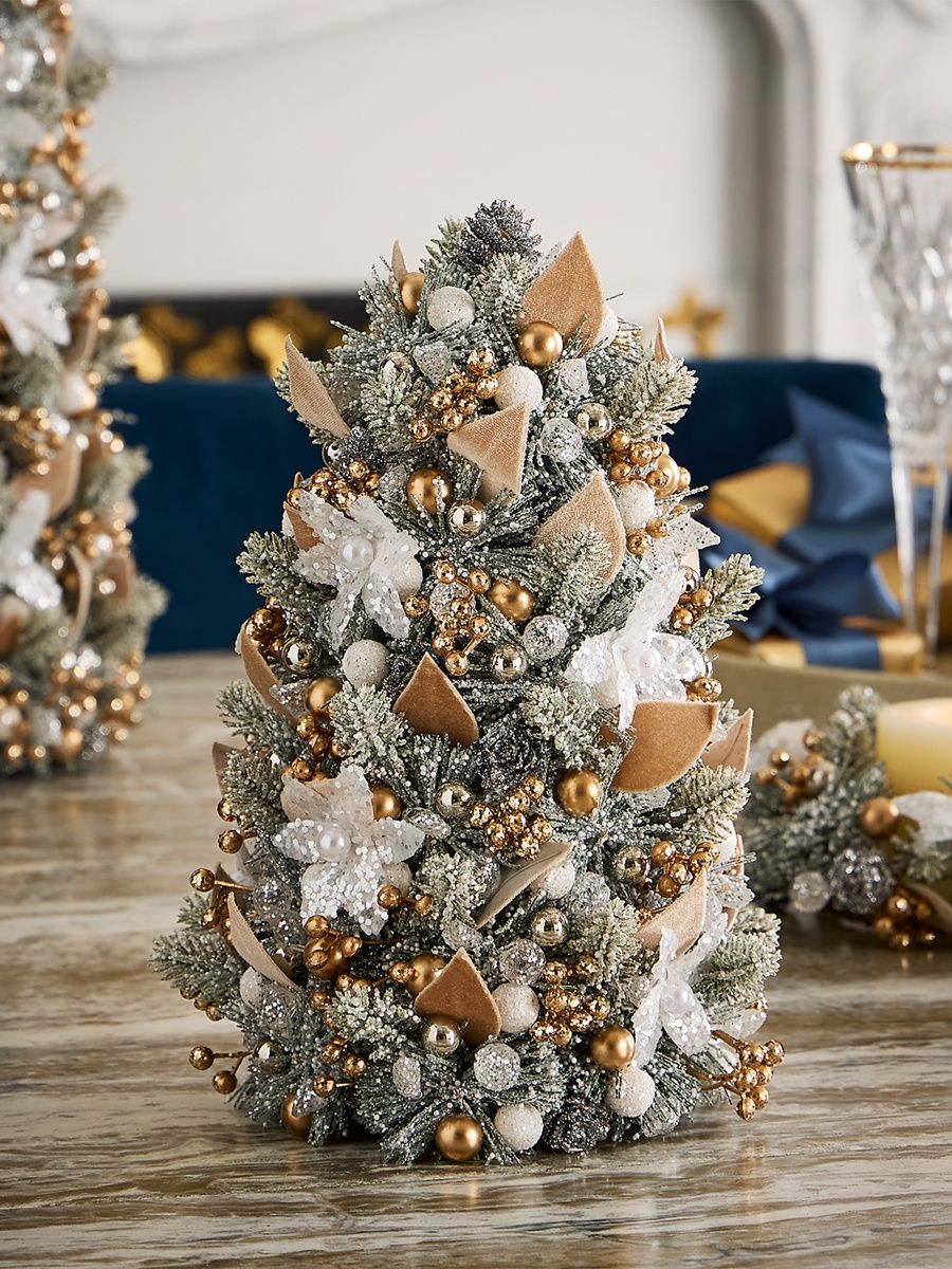 Winter Wonderland Tree/12"