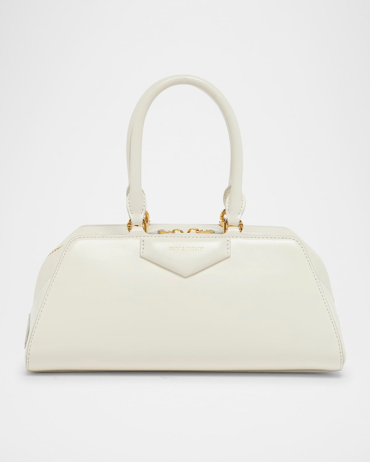 Antigona Small Top-Handle Bag in Leather