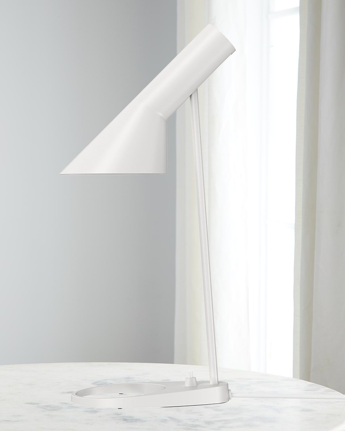 AJ Mini Table Lamp, 17"