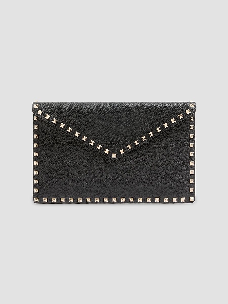 Women's Rockstud Grainy Calfskin Envelope Pouch - Black