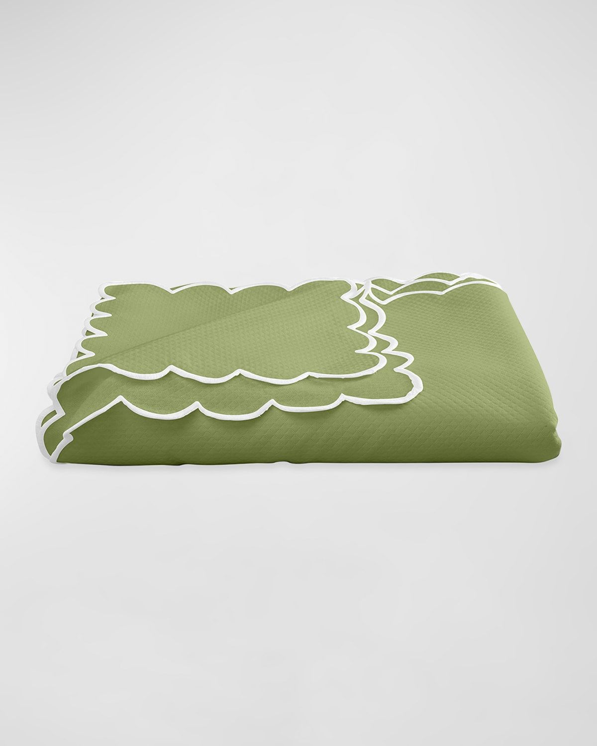 Savannah Gardens Tablecloth, 68" x 90"