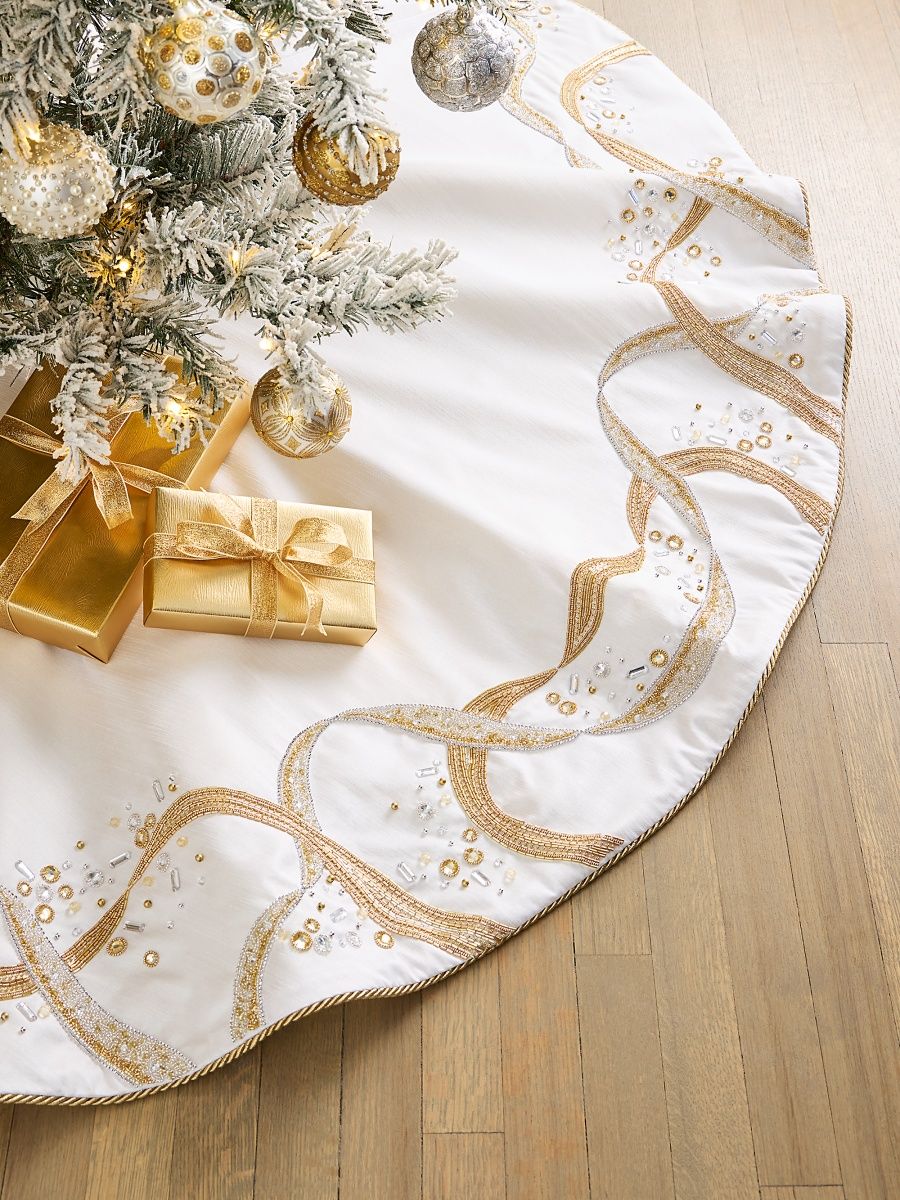 Kim Seybert Shimmer Arc 64" Beaded Tree Skirt
