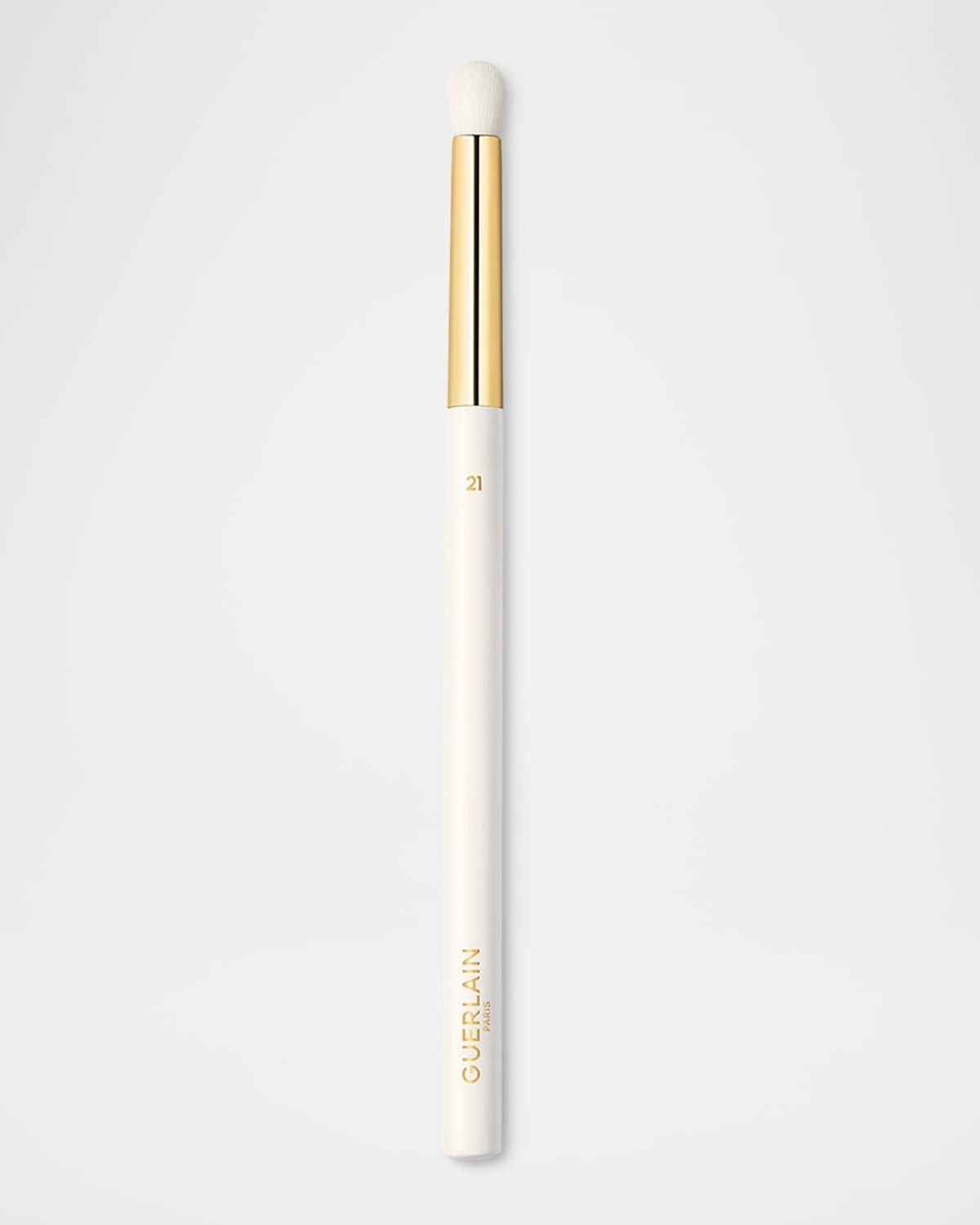 No 21 Eyeshadow Blending Brush