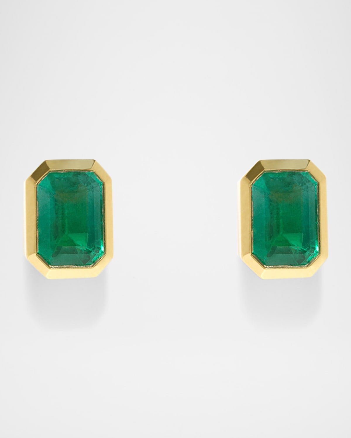 18K Yellow Gold Rich Medium Emerald Stud Earrings