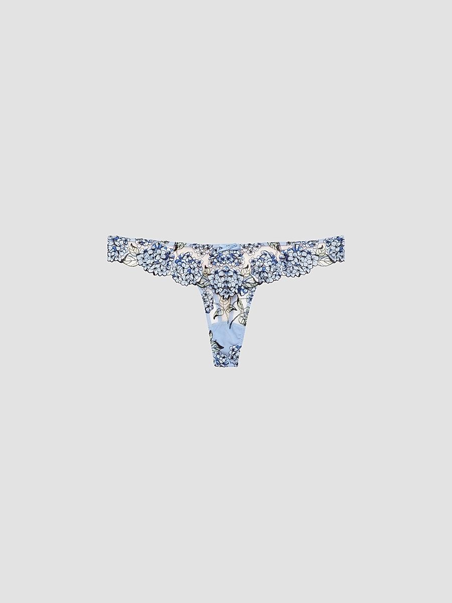 Women's Hydrangea Embroidery Thongs - Petal Blue - Size Large
