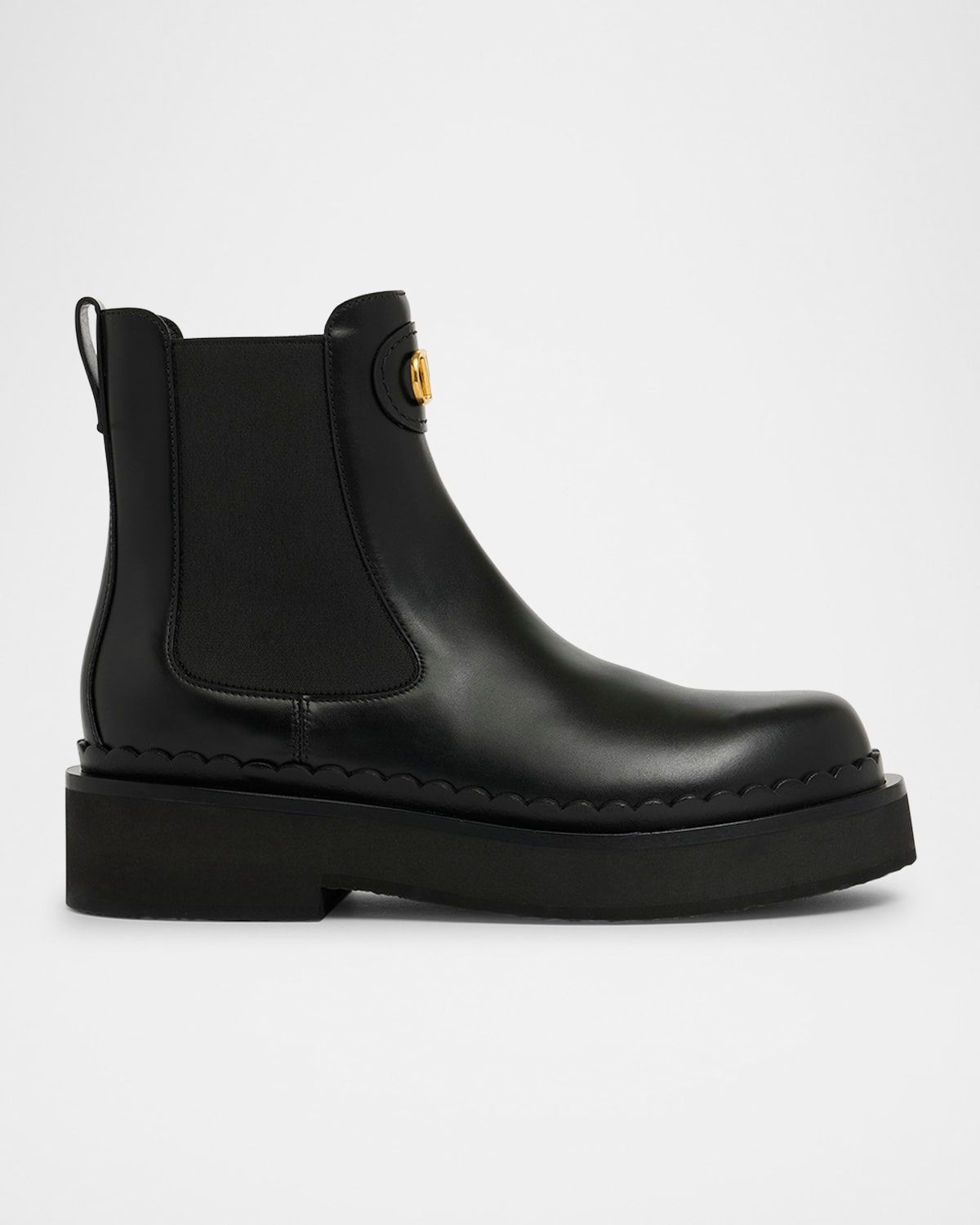 VLogo Signature Leather Beatle Chelsea Boots
