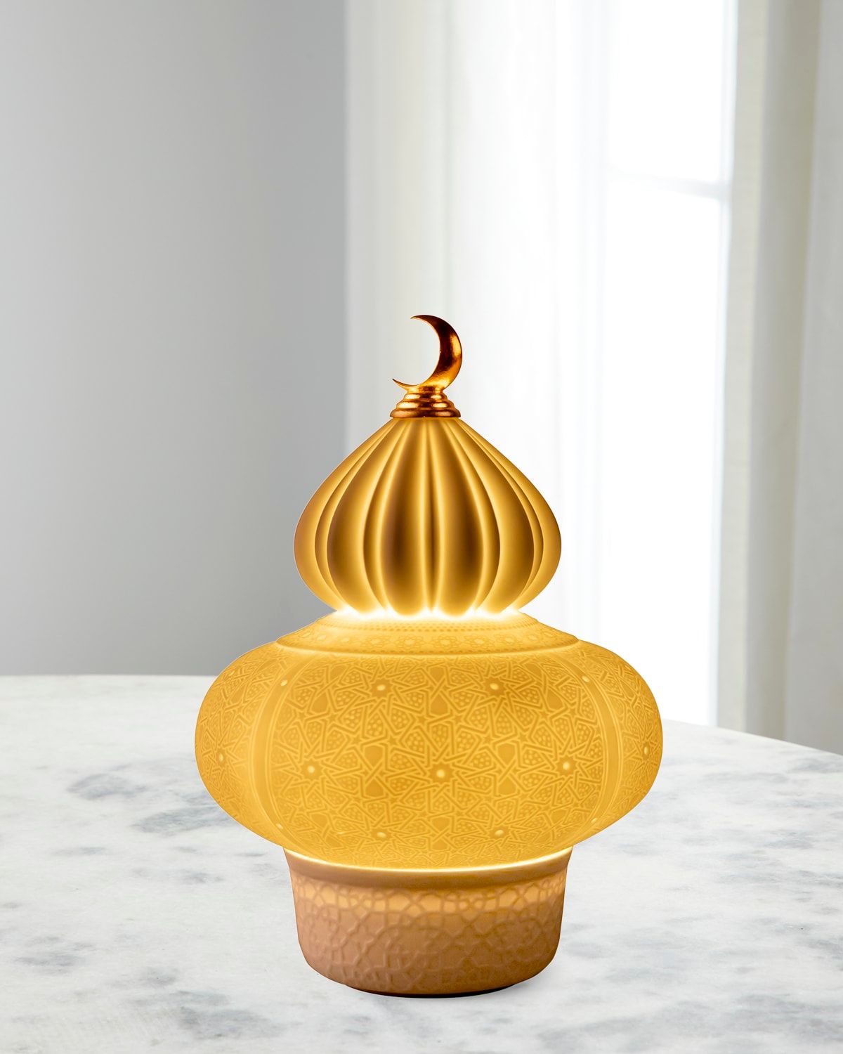 Majestic Nights 9" Wireless & Rechargeable Porcelain Table Lamp