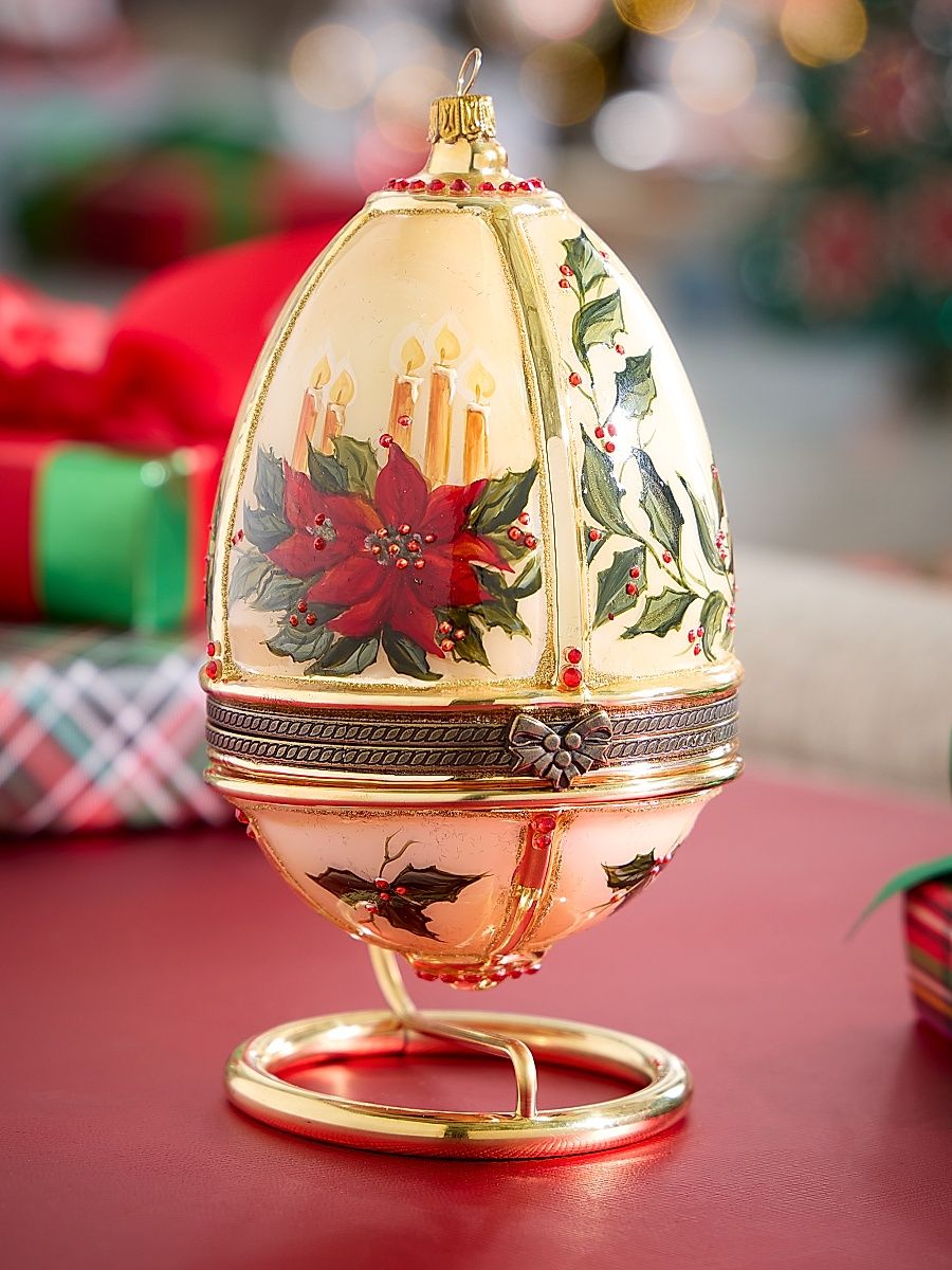 Santa By The Fireplace Hinged Egg Ornament