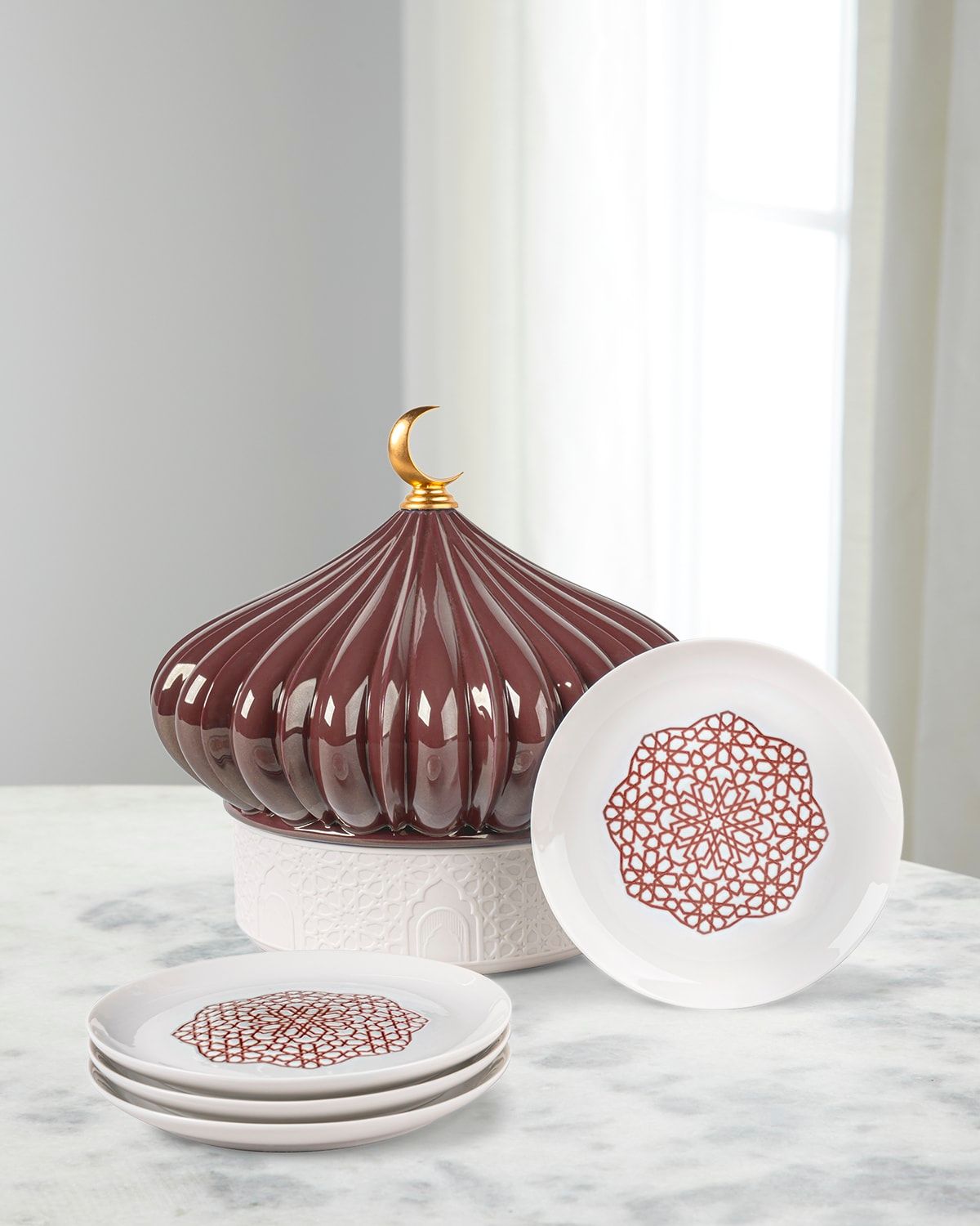 Majestic Nights Box With Plates