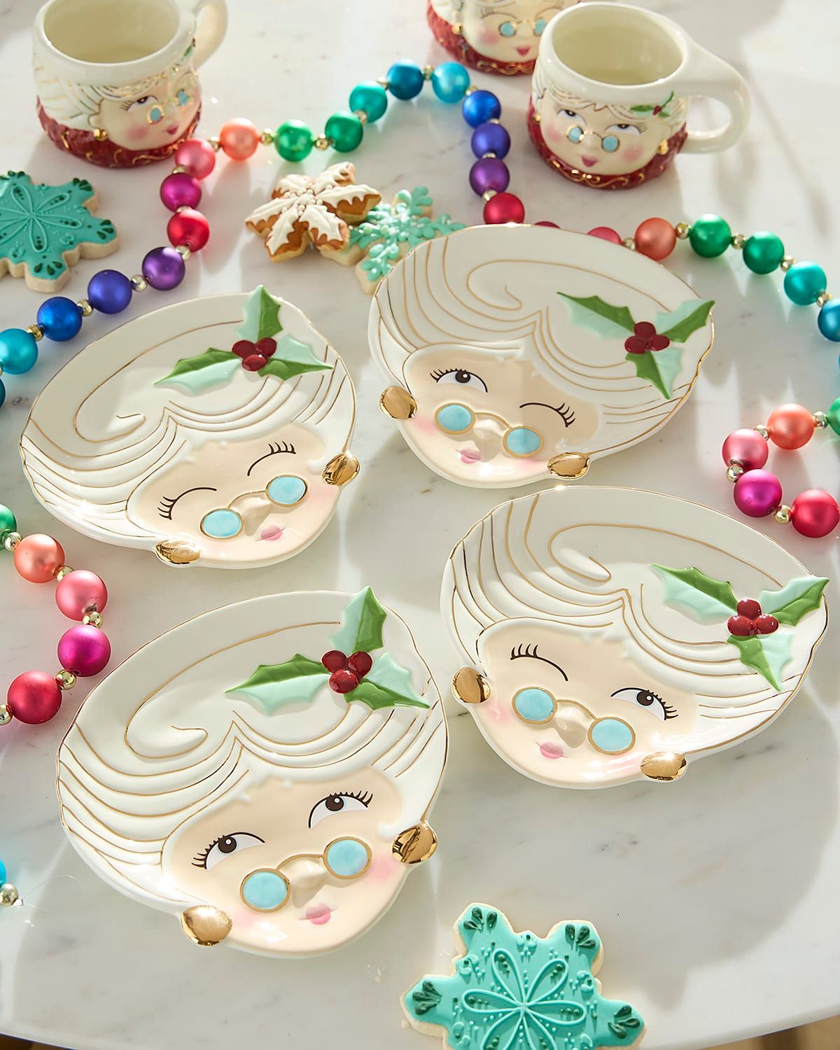 Mrs. Papa Noel Ceramic Christmas Plates, Set of 4