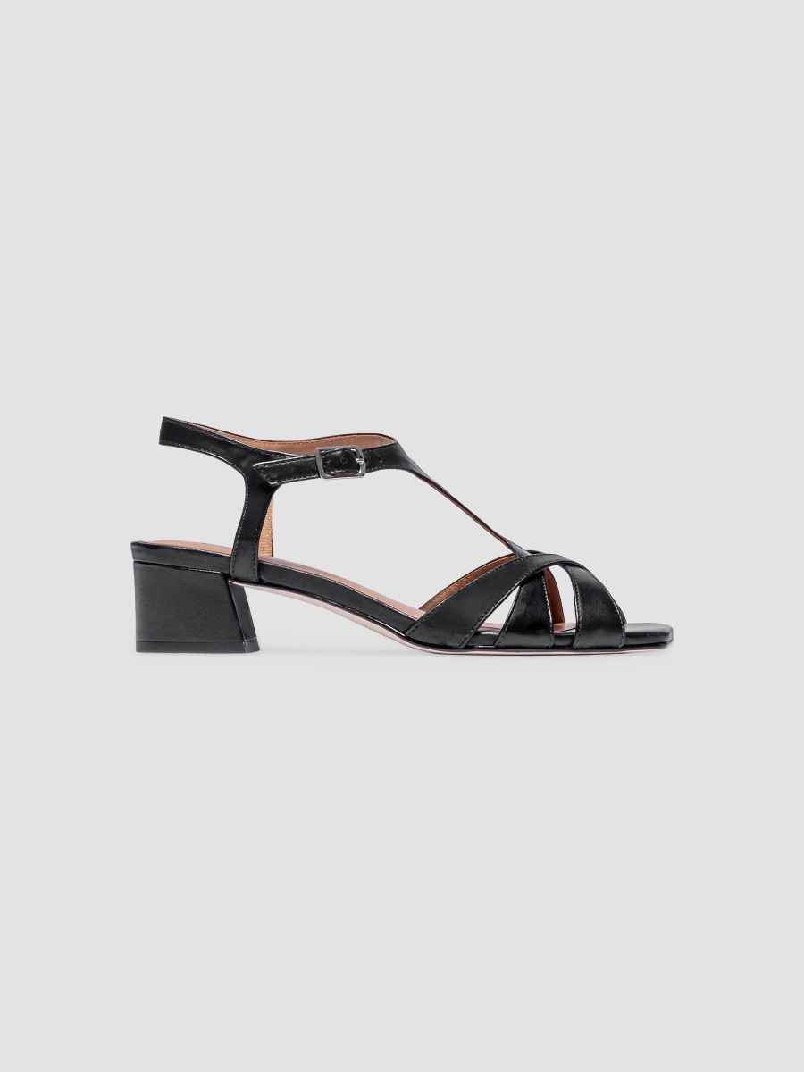 Bernardo Women's Jean Low Heel Sandals - Black - Size 11