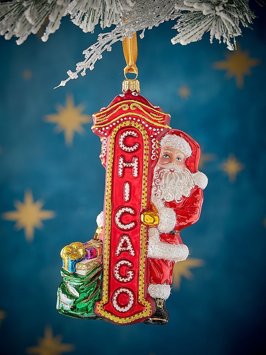 Santa Claus In Chicago Ornament