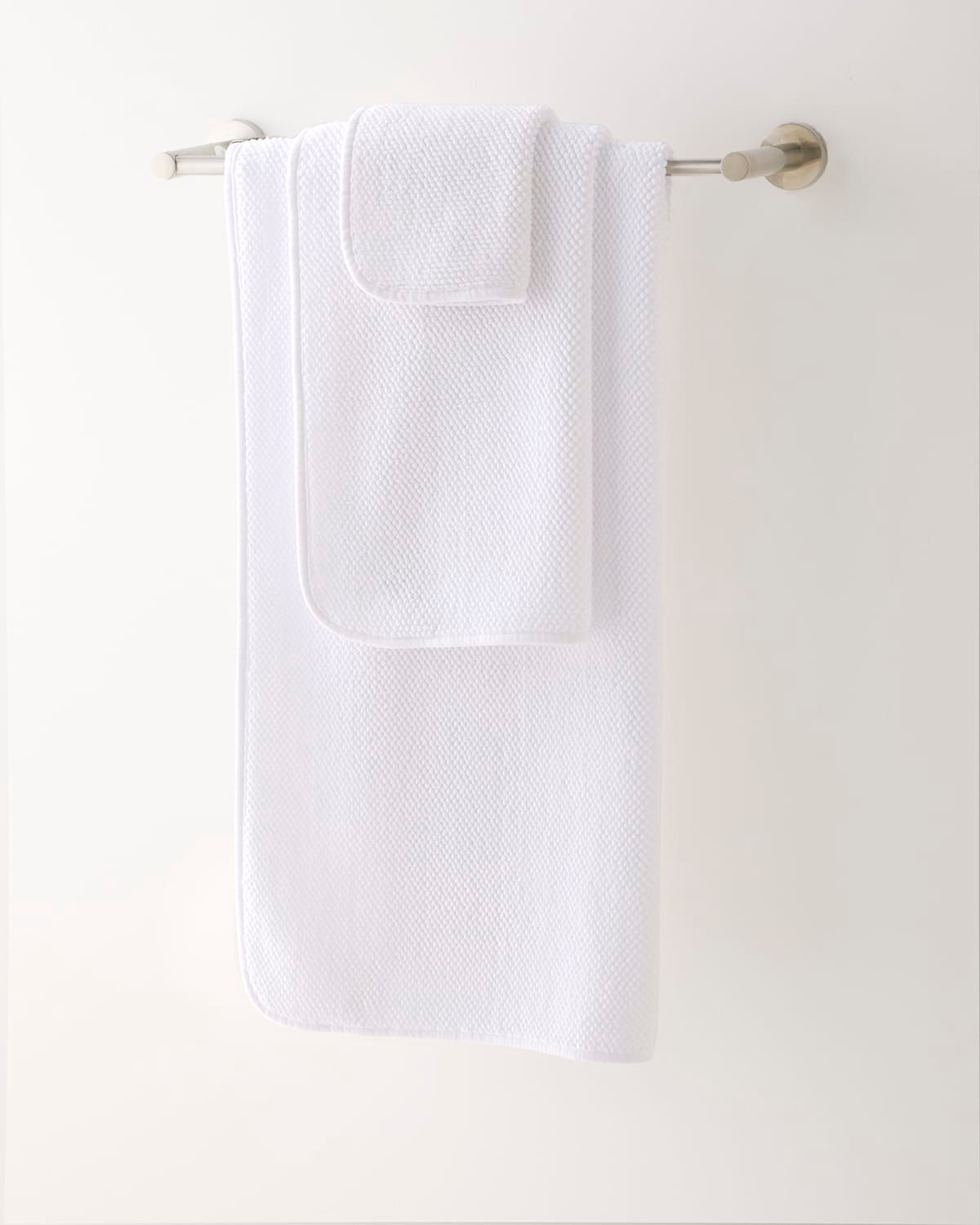 Pearls Bath Towel