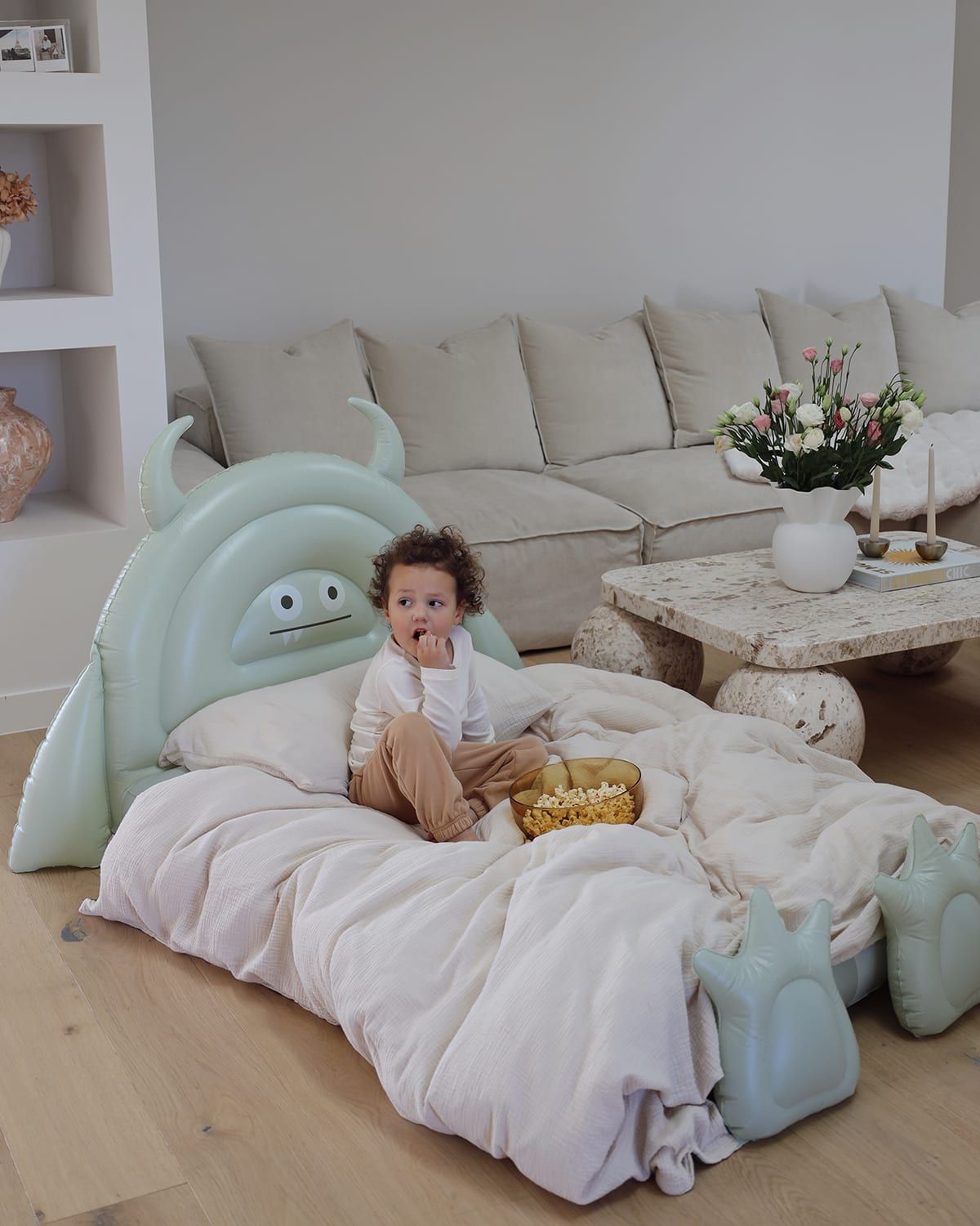 Kid & apos;s Monster Inflatable Air Mattress