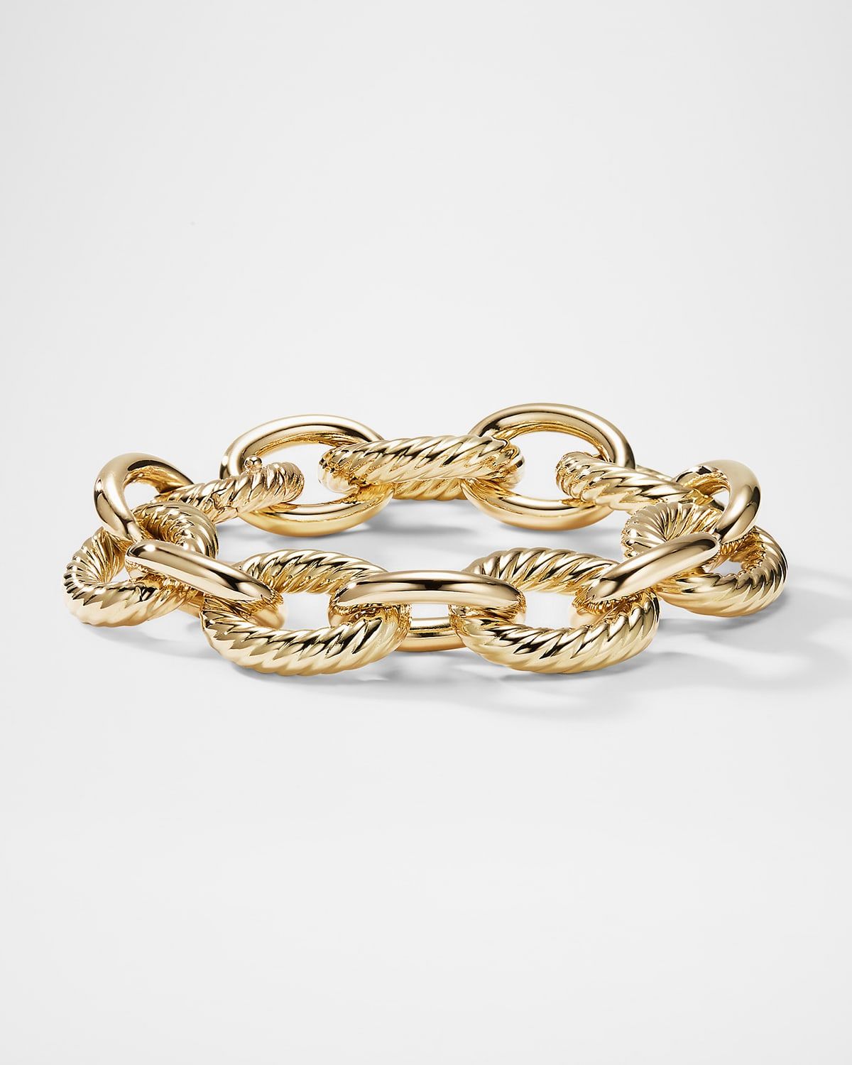 Oval Link Chain Bracelet in 18K Gold, 17mm