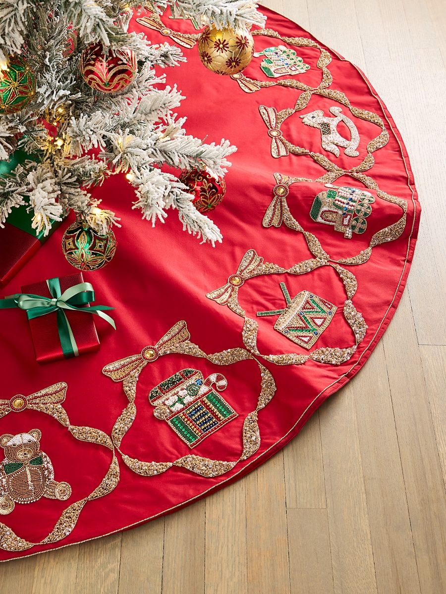 Kim Seybert Santa's Toy Chest Tree Skirt