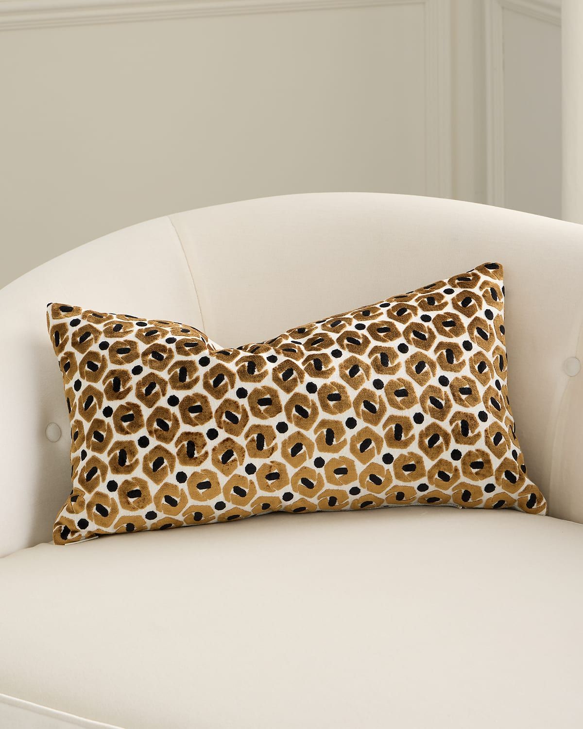 Ollina Lumbar Pillow