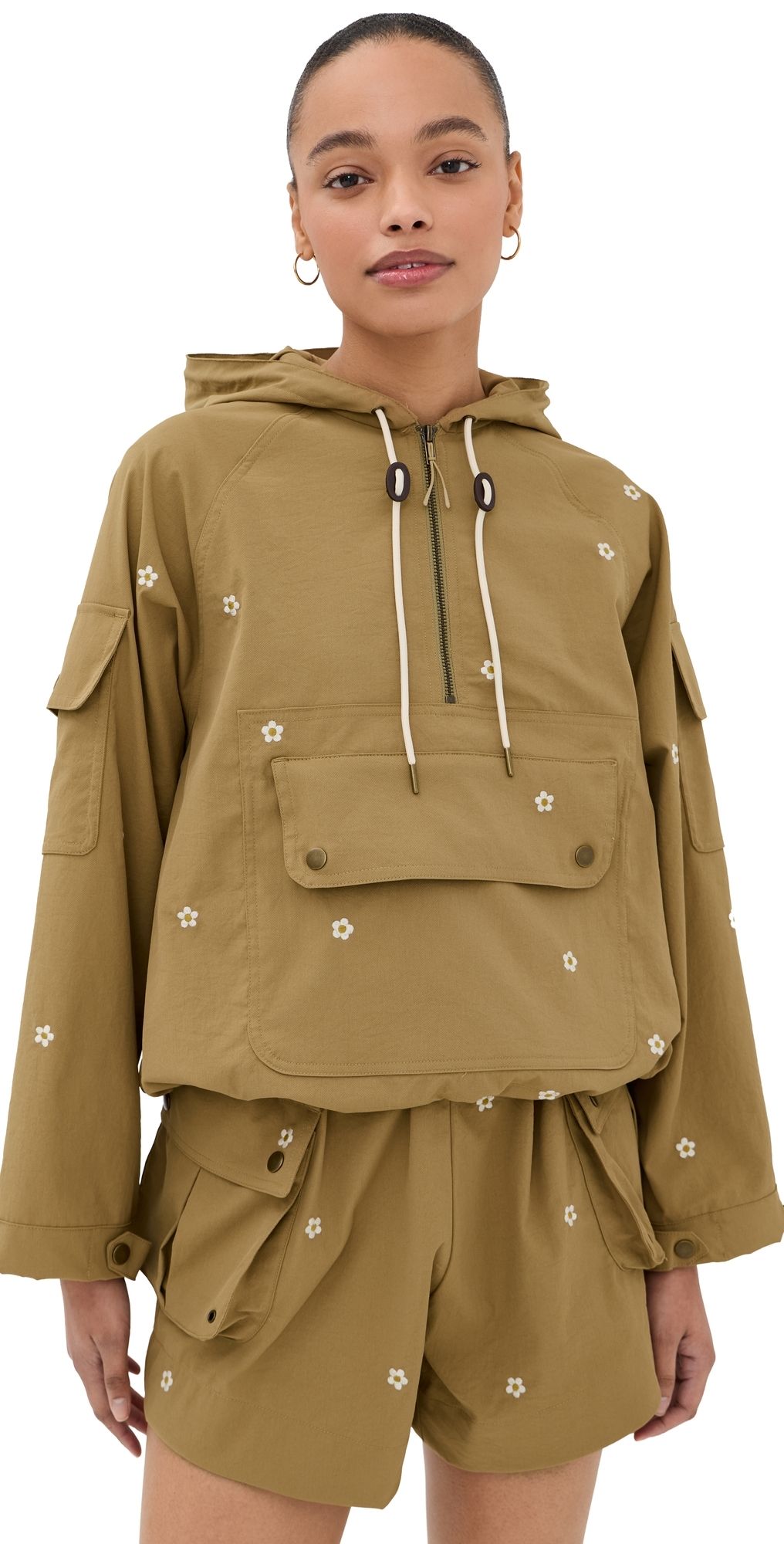 THE GREAT. Outdoors Cropped Trailhead Pullover KHAKI WITH DAISY EMBROIDERY XL