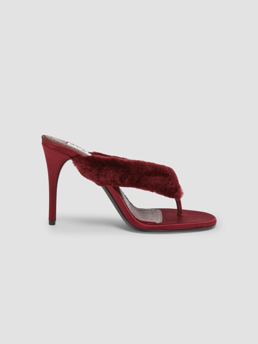 ALAÏA Women's Padded Tong 90MM Shearling Sandals - Bourgogne - Size 11