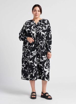 Vero Moda Curve - Robe cache-coeur longue imprimée - Taille 50 - Noir