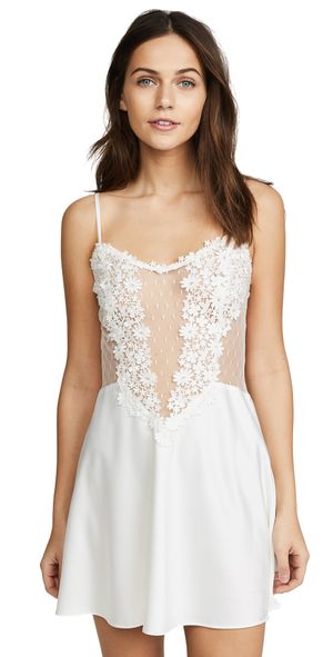Flora Nikrooz Showstopper Chemise With Lace Black M