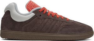 Dingyun Zhang Baskets Samba brunes édition adidas Originals