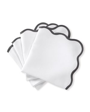 Casual Couture Scallop Napkins, Set of 4