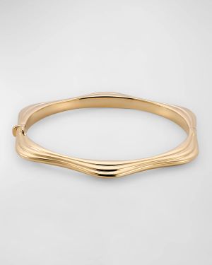 18K Yellow Gold Bangle. Size 15cm