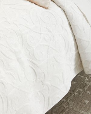 Troyes Renaissance Velvet Coverlet, Queen