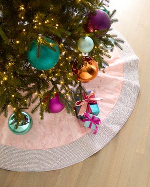 Pink Christmas Tree Skirt with Pearly Border, 60"