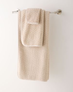 Villari Hand Towel