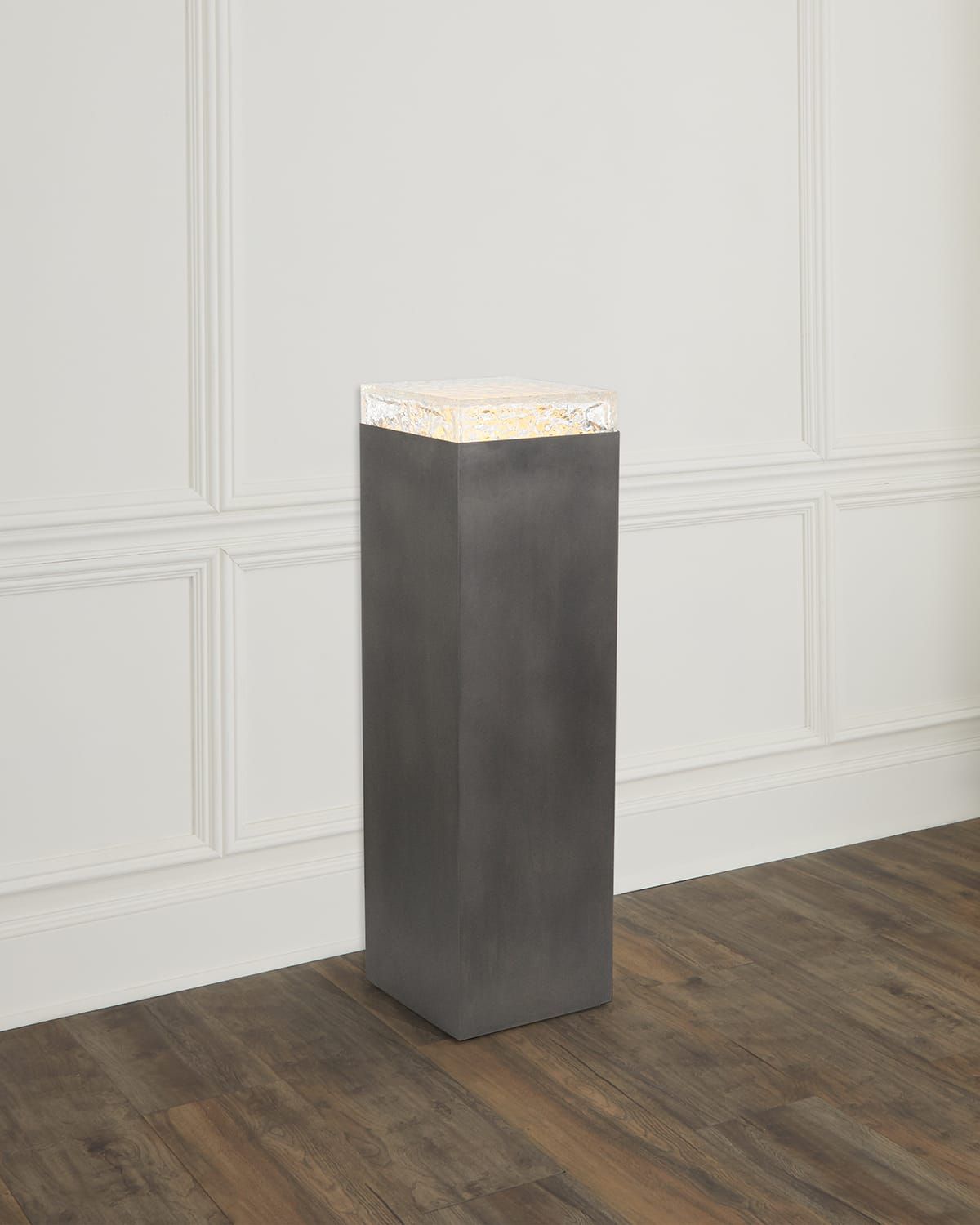 Edda Pedestal III
