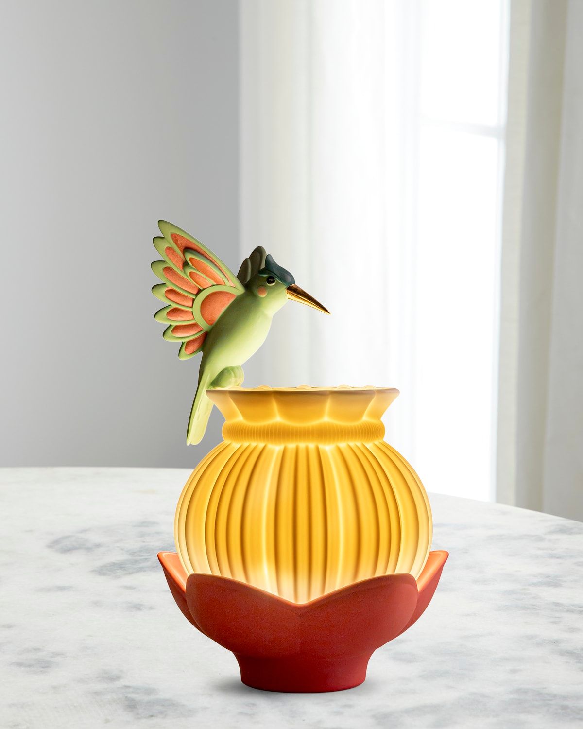 Utopical 9" Wireless & Rechargeable Porcelain Table Lamp