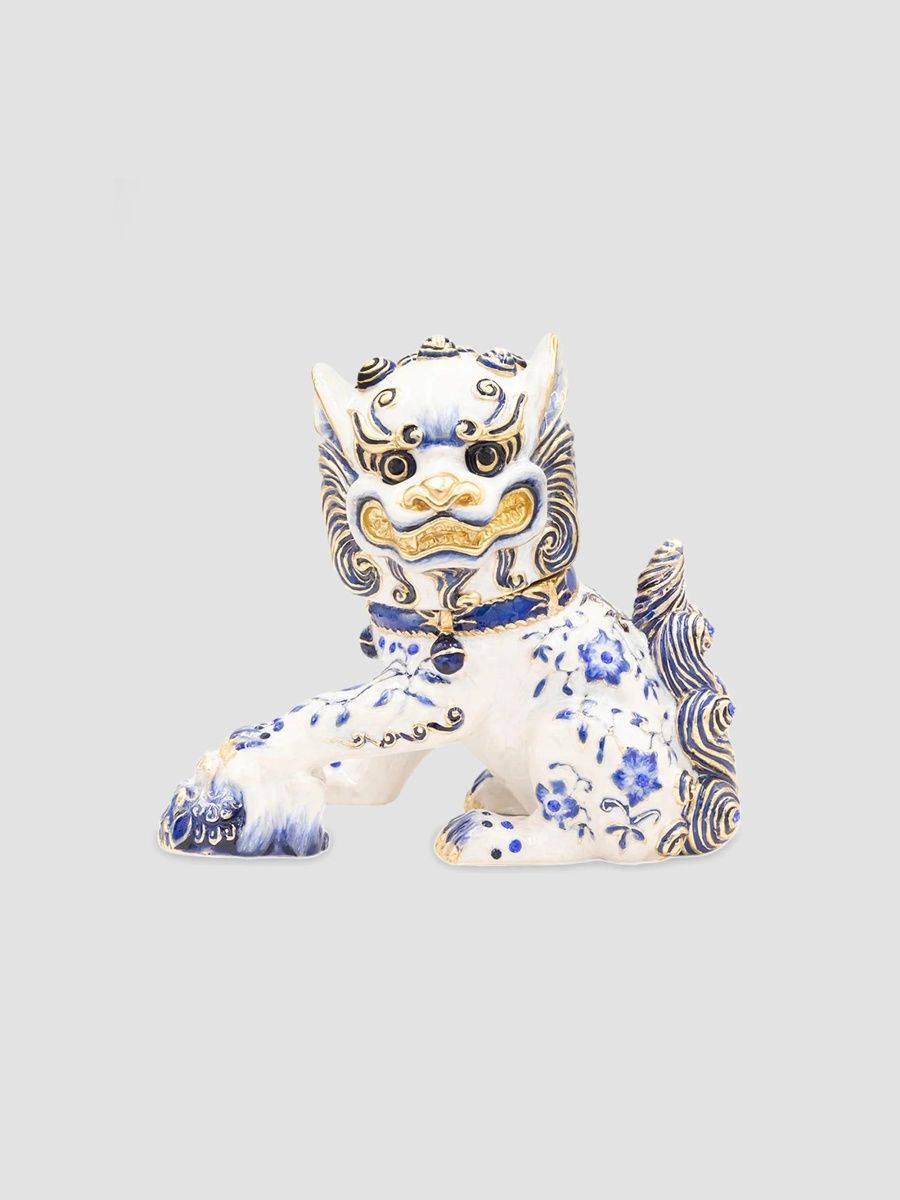 Jay Strongwater Delft Garden Yin Foo Dog Chinoiserie Figurine - Chinoiserie