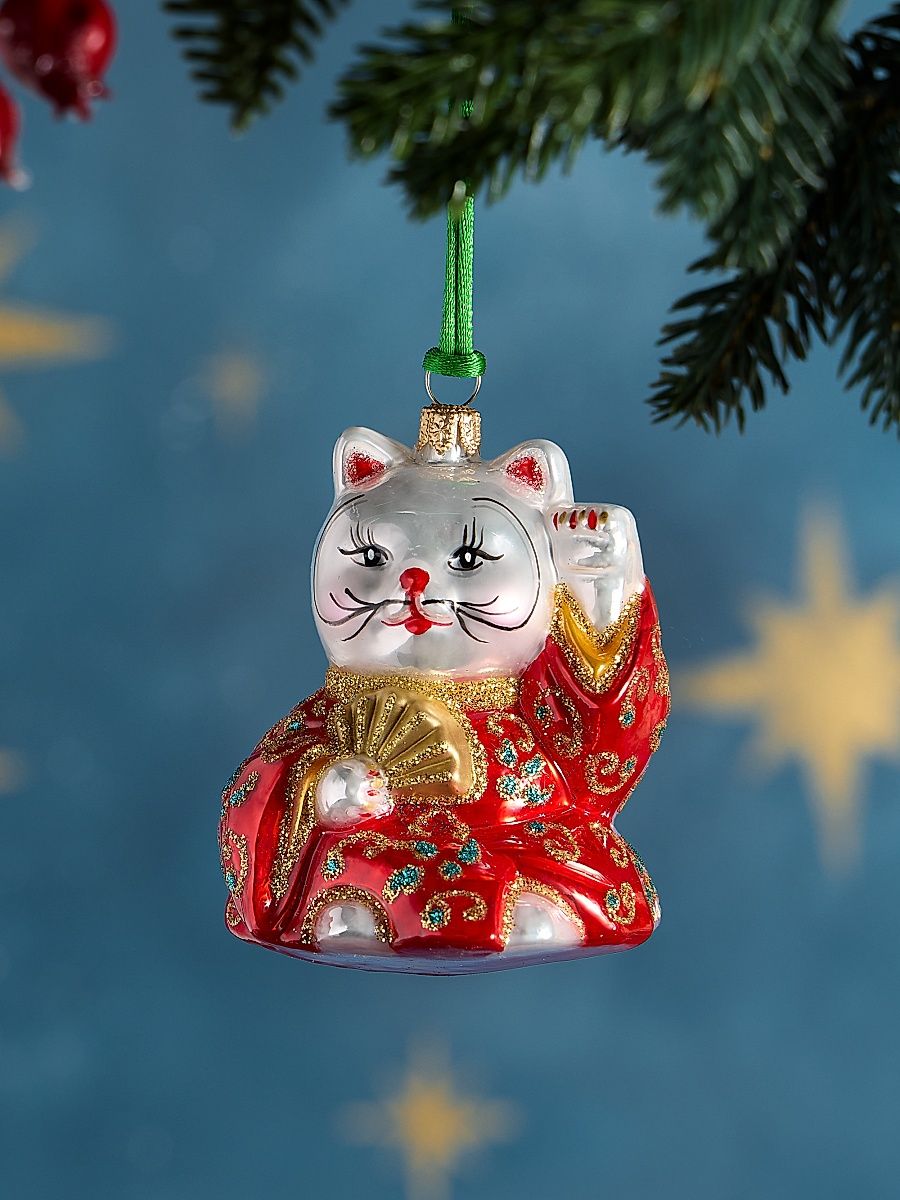 Lady Manekineko Glass Ornament