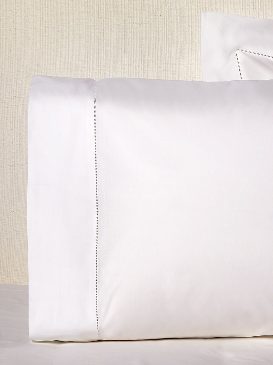 Giza 45 Percale Bedding Collection - White - Size Queen